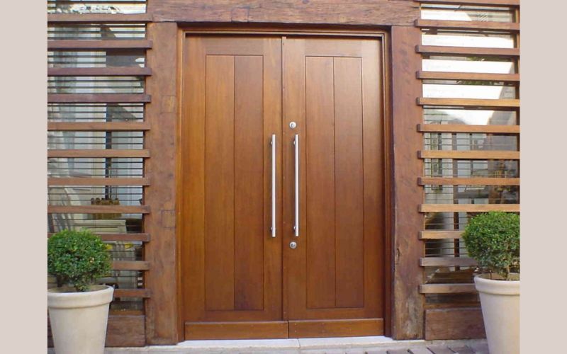 Mẫu cửa gỗ 2 cánh đẹp hiện đại